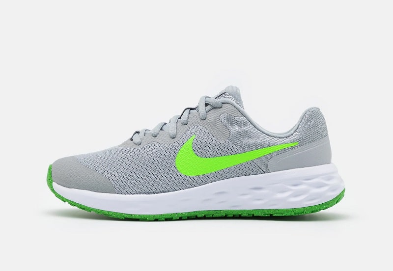 Nike Revolution 6 Light Smoke Grey Green Strike