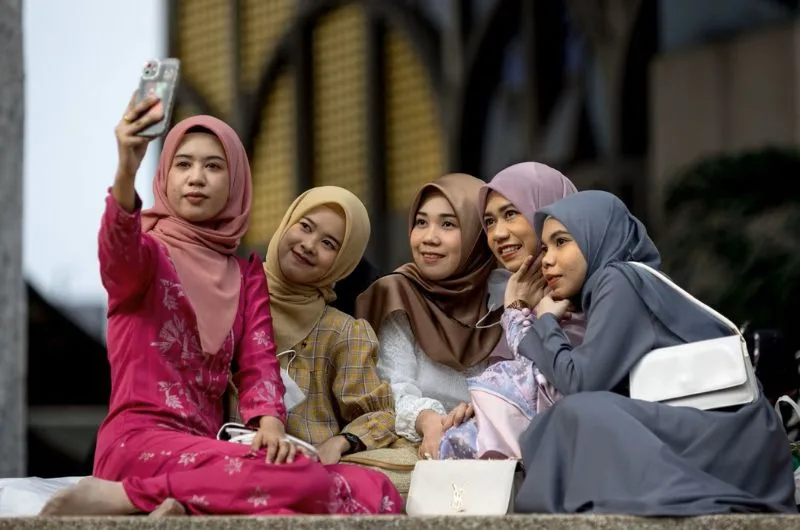 Hijab la vat dung gi cua nguoi hoi giao