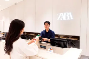 Zara co cho chuyen khoan khong